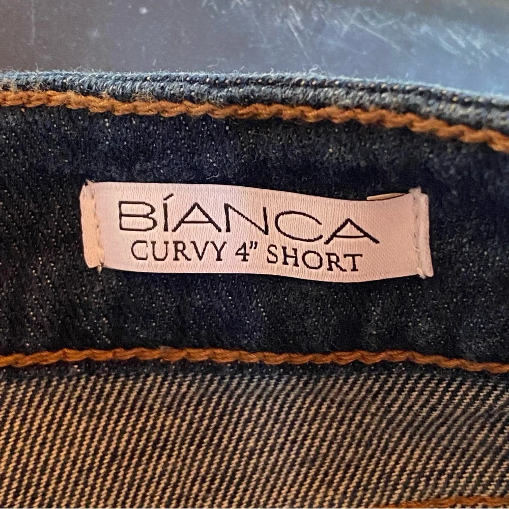 ☀️ Sofía Jeans By Sofia Vergara, Size 12, Bíanca Curvy 4”, Distress Jean Shorts